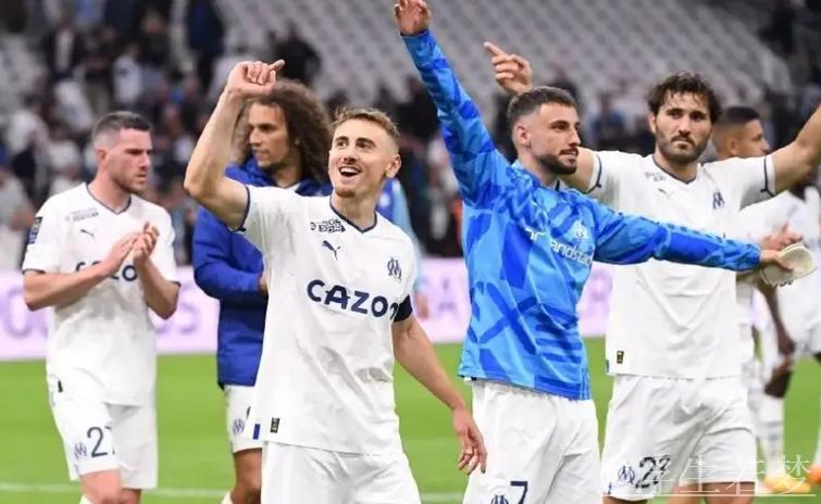 兰斯终结15轮不胜 爆冷战胜马赛 兰斯终结15轮不胜 爆冷战胜马赛